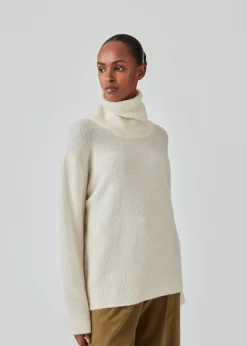 Modström AdrianMD t-neck - Soft White< Strik & Bluser