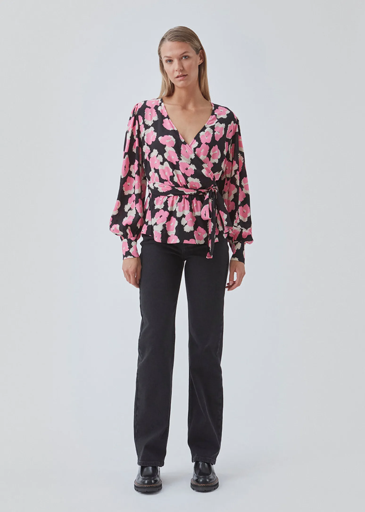 Modström BibbieMD print top - Cosmos Fleur< Toppe