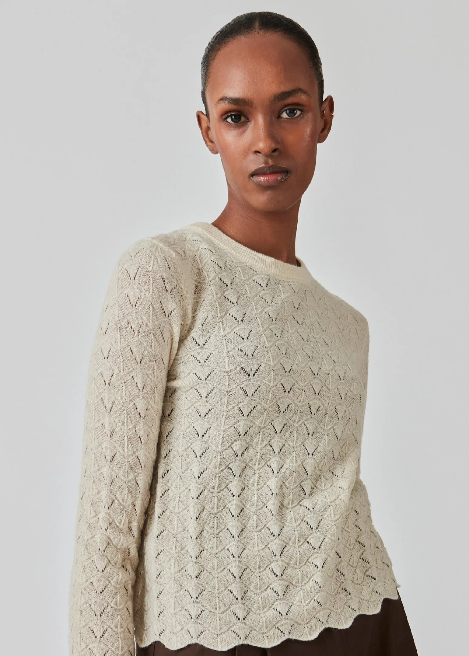 Modström CordellMD short o-neck - Summer Sand< Strik & Bluser