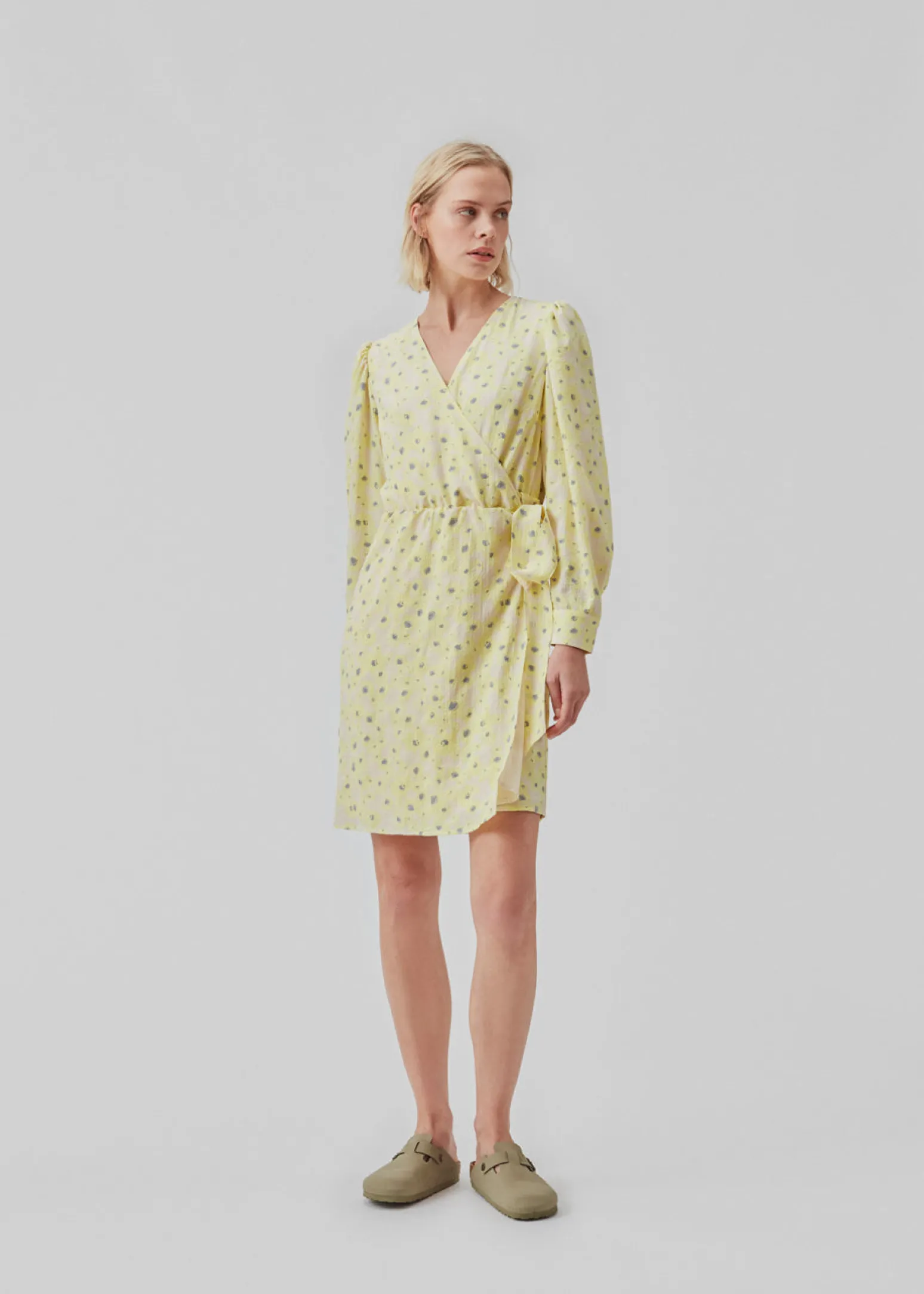 Modström CupidMD print dress - Aqua yellow flower< Kjoler