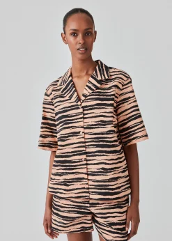 Modström DasiaMD print shorts - Tiger Peach< Shorts