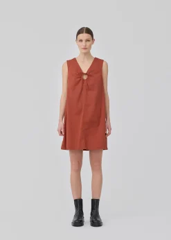Modström DaynaMD dress - Brandy Brown< Kjoler