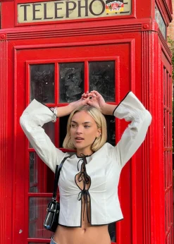 Modström EmiliaMD bow shirt - Soft White< Skjorter
