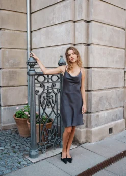Modström FerronMD dress - Dark Grey< Kjoler