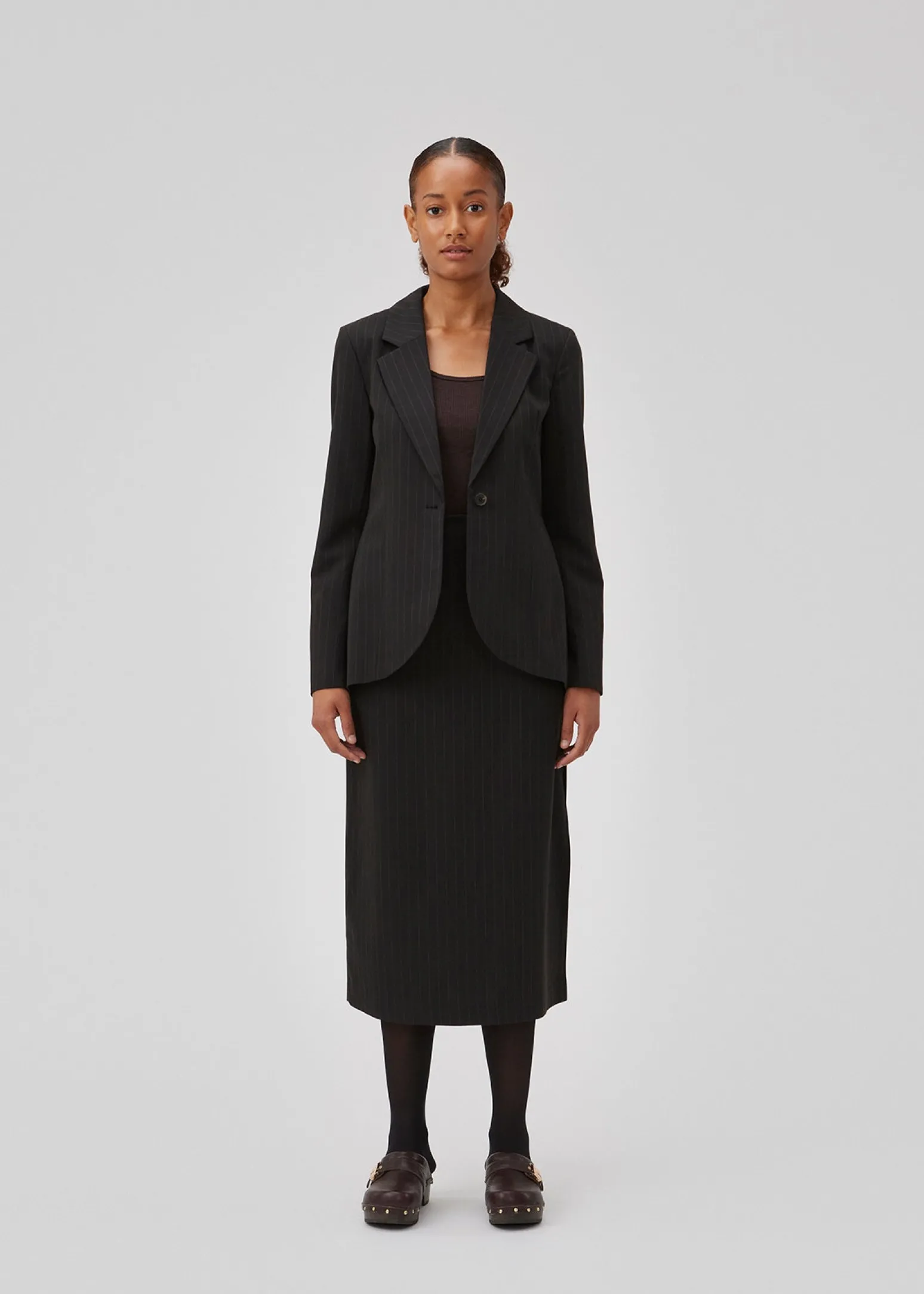 Modström GraysonMD skirt - Chocolate Pinstripe< Nederdele