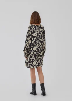 Modström HeleneMD print dress - Cosmos Flower< Kjoler