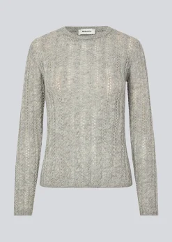 Modström HowieMD cable o-neck - Grey Melange< Strik & Bluser