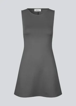 Modström JosefineMD tank flare dress - Rainy Grey< Kjoler