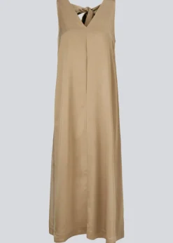 Modström Leland dress - Camel Dust< Kjoler